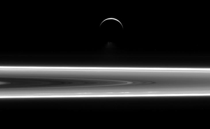 Cassini images, plumes of Enceladus above Saturn's rings