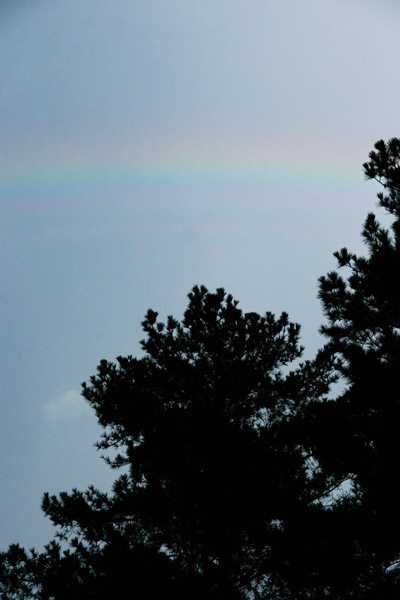 supernumerary rainbow with enhanced contrast