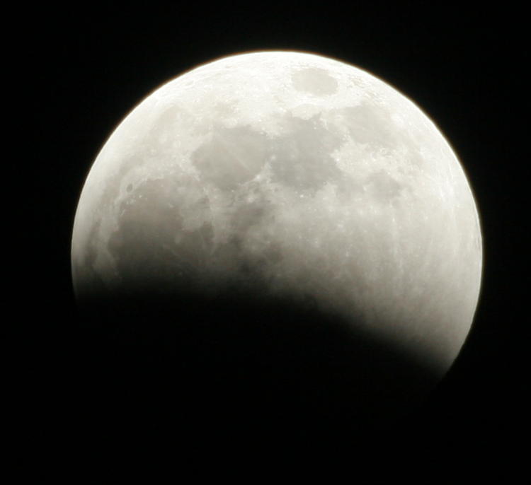 Lunar eclipse in progression