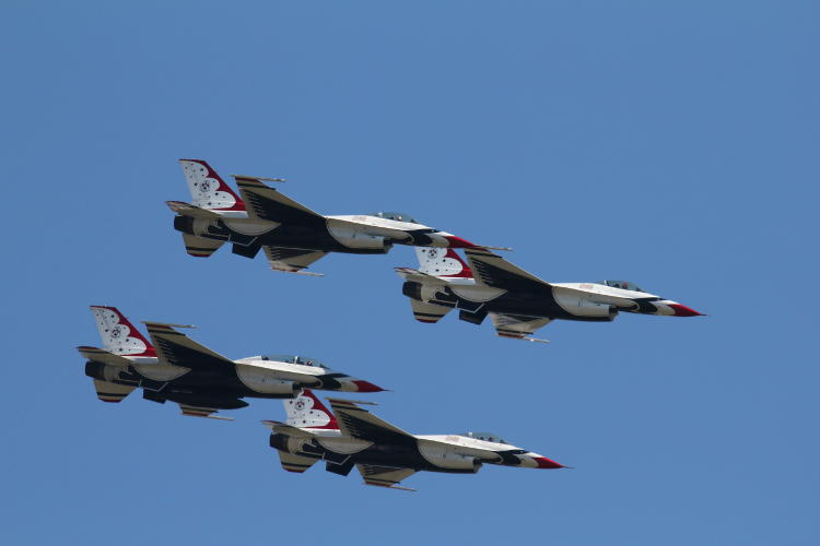 USAF Air Demonstration Squadron Thunderbirds tight formation pass