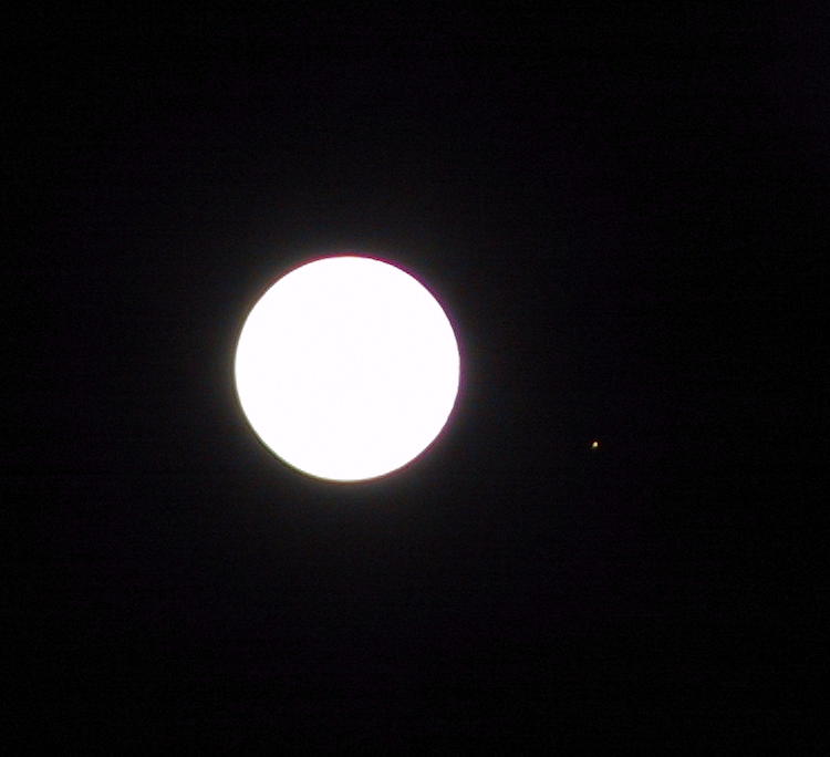 Moon and Mars in closest proximity, 2007