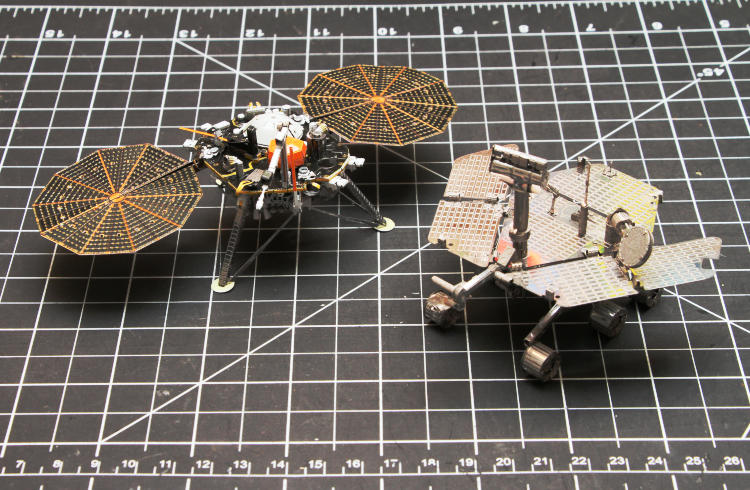 Metal Earth models of Mars explorers, Insight Lander and Curiosity Rover