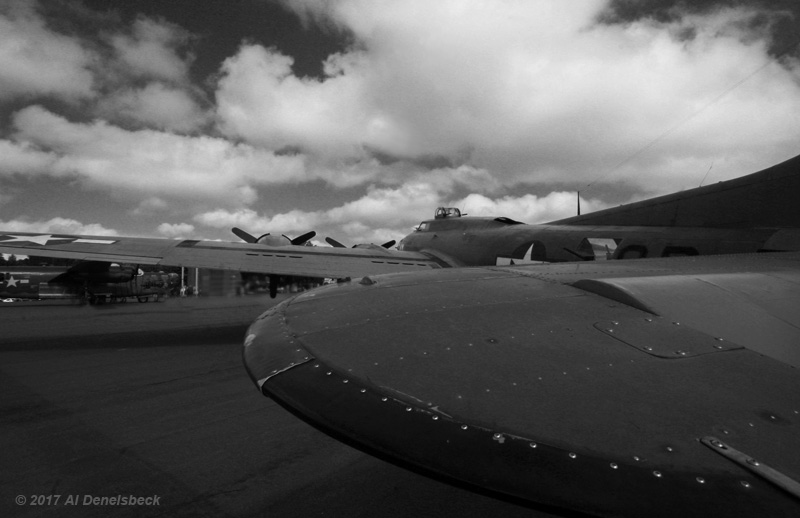 Boeing B-17G Flying Fortress "909"