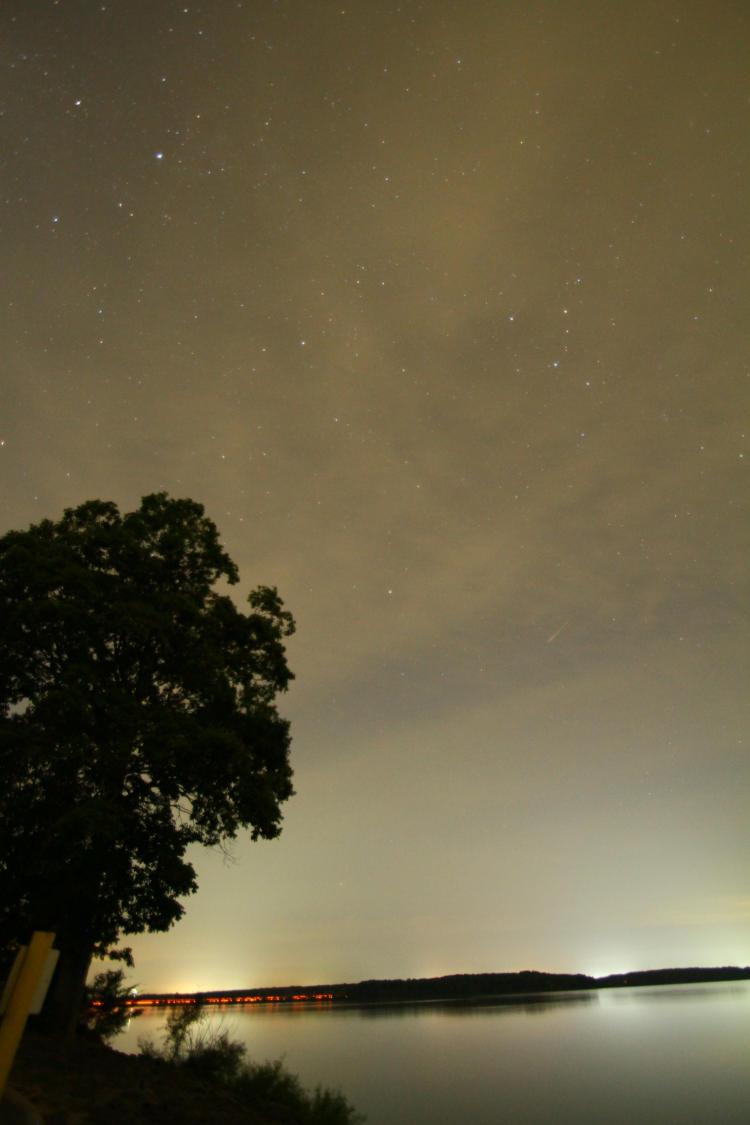 Perseid meteor barely captured in night exposure in hazy conditions