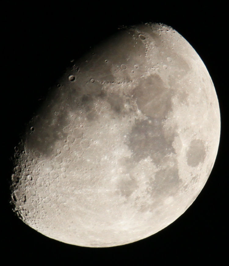 waxing gibbous moon during December solstice