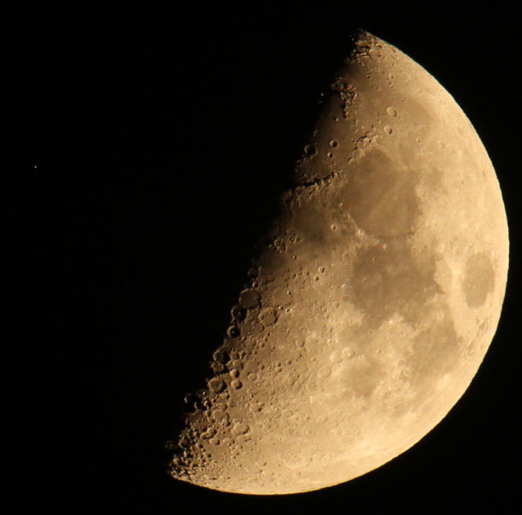 first quarter moon five seconds before occulting Spice