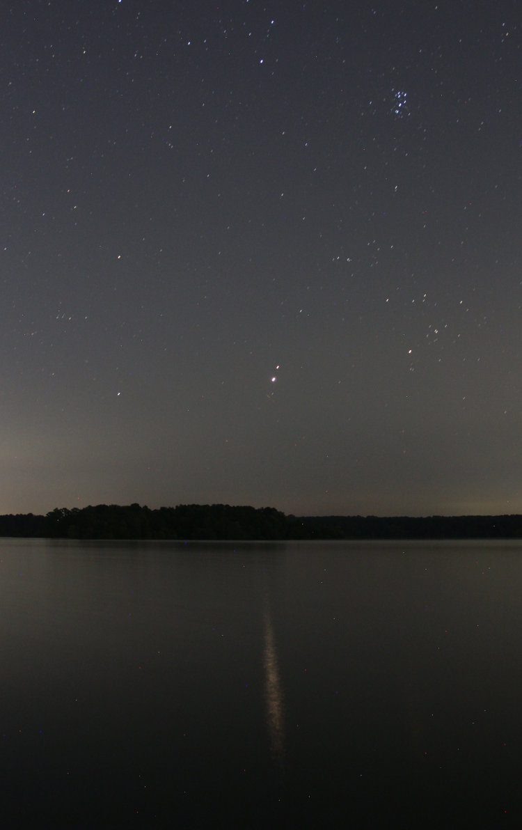 Mars and Jupiter in close proximity rising over Falls Lake