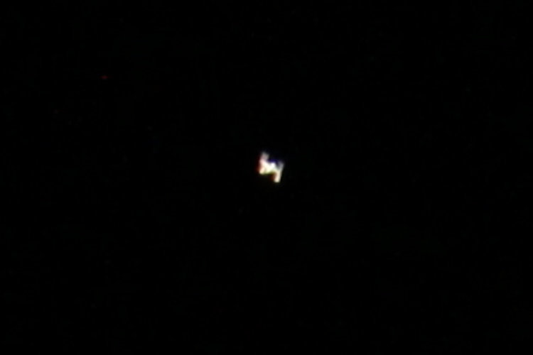 200% resolution inset of ISS in flight at 600mm focal length