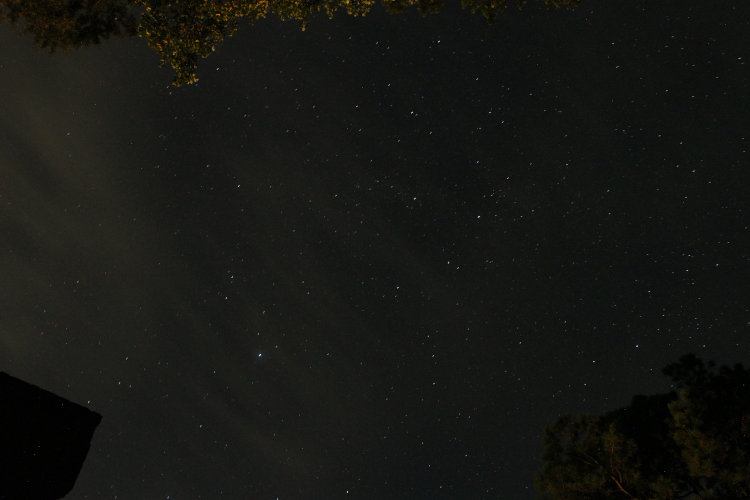 time exposure of night sky with no sign of meteors whatsoever