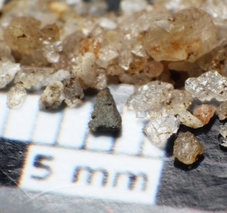 quartzite sand grains on millimeter scale