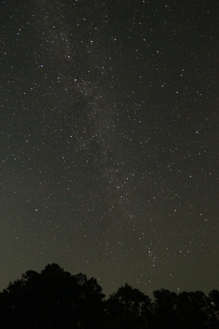 night sky exposure of Milky Way and Cassiopeia showing no meteors